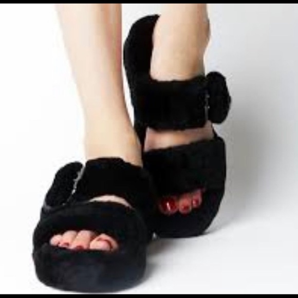❌SOLD❌   ugg fuzzy slides - Picture 9 of 16